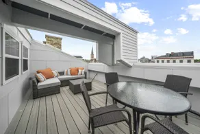 Huge Retreat| Rooftop Deck| Stay At Findlay Market - Image 4
