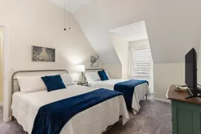 Creekside Hideaway - Image 4