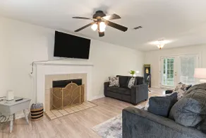 Creekside Hideaway - Image 2