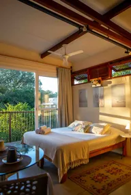 Container 10 - Beach Suite - Image 2