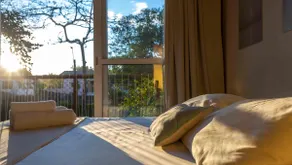 Container 10 - Beach Suite - Image 4