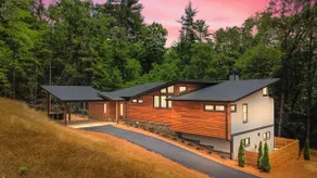 Pool!!! 5BR Mountain Modern Luxury in Ellijay! Water Wall! - Image 5