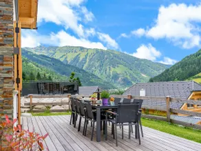 Luxury chalet with private sauna - Image 3