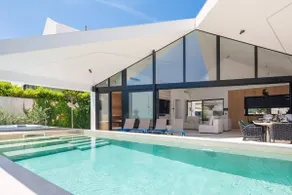 Luxury Villa Sandorin Sutivan with Heated Pool, Jacuzzi & Sauna - Image 2