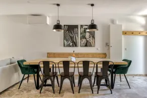 Large charming villa near the sea - Image 2