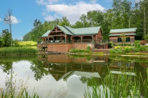 Pond's Edge Lodge- Your Premier Wellsboro Escape - Image 2
