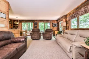 Lakefront home surrounded by wildlife with dock! - Image 4