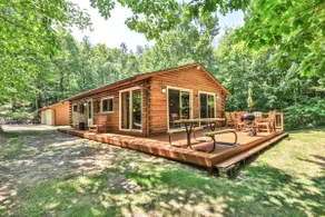 Lakefront home surrounded by wildlife with dock! - Image 3