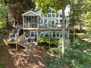 Private Lake House w/Hot Tub, Air Hockey & More - Image 5