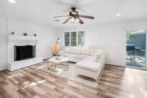 Sunmeadow Manor Retreat - Image 4