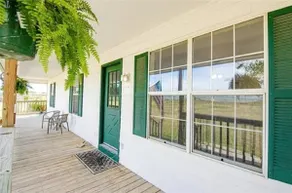 Green Acres- charming farmhouse plus 4a - Image 2