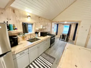 The Retreat- A Relaxing Beachside Bungalow - Image 3