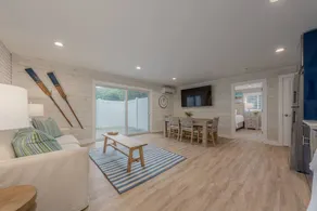 Upscale Lake Michigan Villa: Private Patio - Image 2