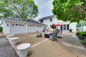 Game Room + Patio + Entertainment Area - Image 2