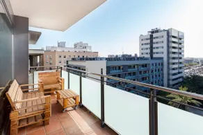 Modern Luxury Apartment Fira Bcn - Image 5
