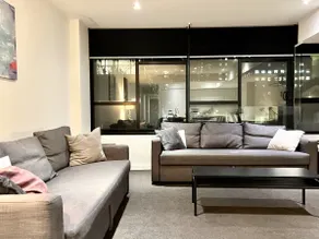 Urban Haven 2 BR CBD Apartment - Image 4