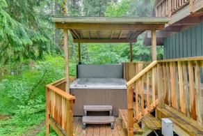 Peaceful Mt. Hood Cabin w/ Hot Tub & Fire Pit! - Image 2