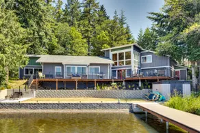 Gorgeous Long Lake Home w/ Dock, Kayak, SUP & More - Image 2