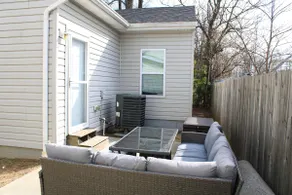 Pet Friendly Water View Cottage - Image 3