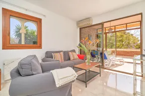 Appartement de vacances avec internet haut débit et terrasse | Vue jardin | Idéal pour le télétravail - Image 5
