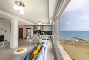 Mackenzie Beachfront Eftyhia Suite - Image 3