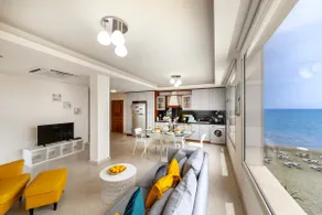 Mackenzie Beachfront Eftyhia Suite - Image 5