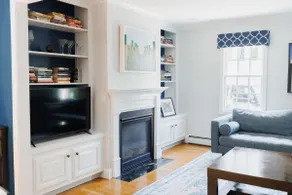 Steps off Thames St | Center of Town 3BR/2BA - Image 3