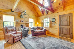 Secluded Oakland Cabin w/ Private Yard! - Image 4