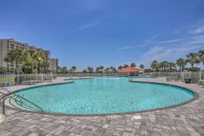 Golf Getaway w/ Pool Access in North Myrtle Beach - Image 3