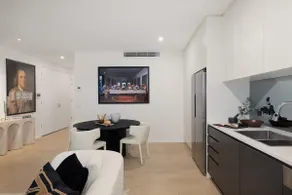Designer Apartment. 50m to Beach. Terrigal - Image 5