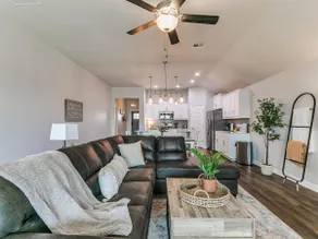 Spacious Furnished 4BR Yukon Home + Backyard - Image 2