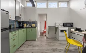 The Mango | Vibrant Oasis |Sleeps 4 | Downtown Fun - Image 2