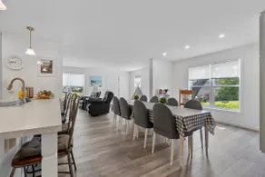 Brand New Modern 3bd 2bth 5 homes from beach! - Image 2