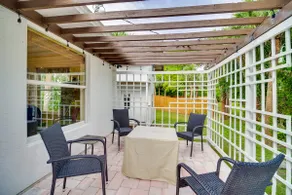 'Casa Blanco' Escape w/ Fire Pit in Sebastian! - Image 2