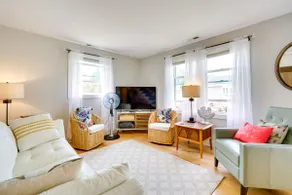 Charming + Updated Villas Home w/ Backyard! - Image 5