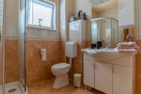 Two Bedroom Apartment with BBQ grill & wine cellar - Image 5