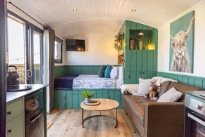 Willows Rest - 1 Bed Shepherds Hut - Pentlepoir - Image 2