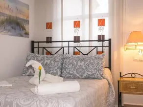 Appartement de vacances avec internet haut débit | Vue ville | Parfait pour le travail à distance - Image 4