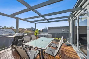 Holiday Haven - Coastal Comfort In Old Torquay - Image 4