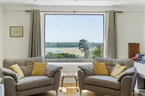Beautiful Home with Pool Overlooking Camel Estuary - Image 4