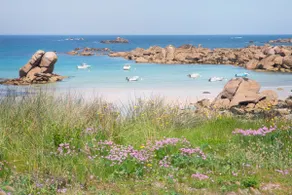 TY NEVEZ - Jolie maison neuve avec petite vue mer - Image 4