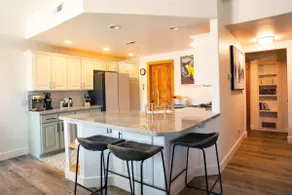 Ski Condo w In Unit Sauna, Remodeled Luxury - Image 2