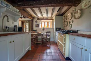 Idyllic Historic Cottage - Image 3