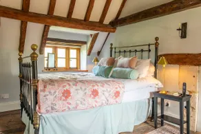 Idyllic Historic Cottage - Image 4