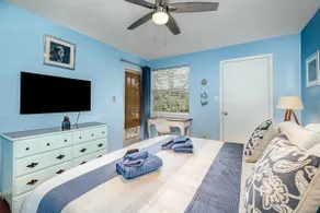 Ground Floor 2/2 Condo · Beach 0.5mi (Master King) - Image 2