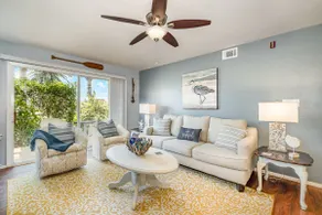 Ground Floor 2/2 Condo · Beach 0.5mi (Master King) - Image 5