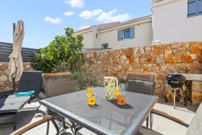 Sunrise Apartment - Image 3