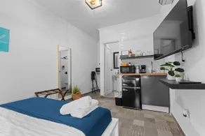 Cozy Room Walk to La Placita & Condado Beach - Image 3