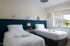 Pengwern - Spacious family home in Benllech - Image 4