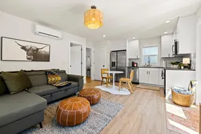 Modern Guest House Near Downtown! - Image 2